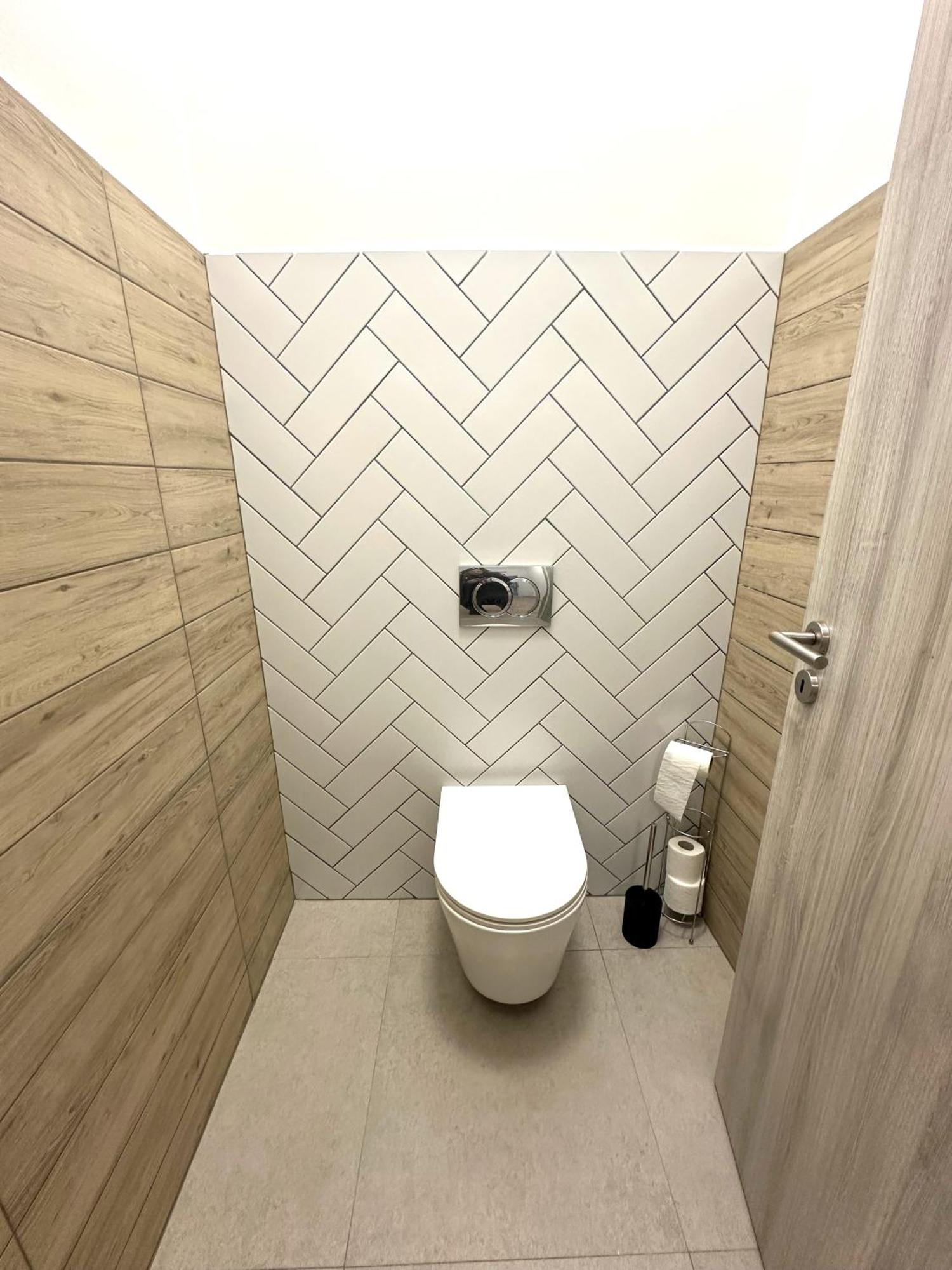 Berzsenyi Apartmanhaz Kaposvár Exteriör bild